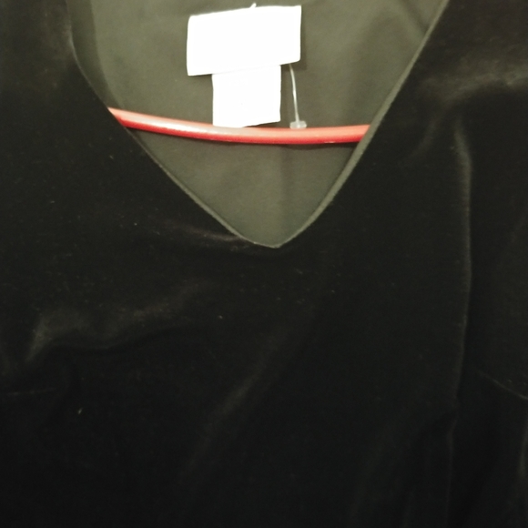 Dress - Picture 1 of 4